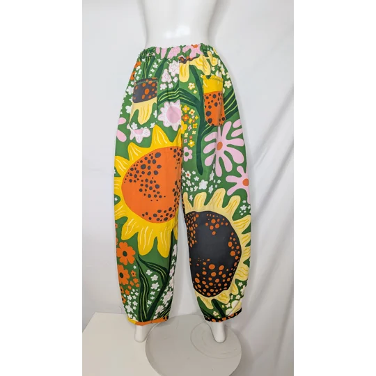 Barrel Leg Trousers: Size 16 sunflower pattern pants, thick cotton floral print trousers