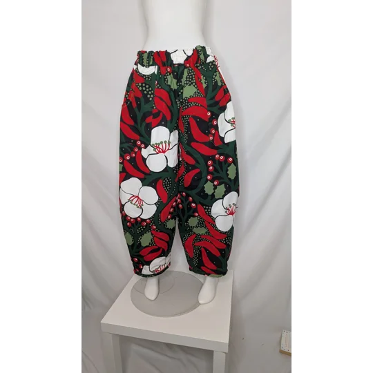 Barrel Leg Trousers: Size 20-22 stretch waist pants, seasons greetings botanical