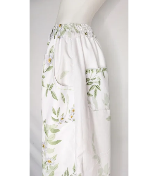 cropped trousers / culottes shorts: Reworked size 14, buzzy bees