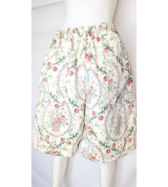 Size 16 high-waisted floral culottes (wide-leg cropped shorts) - Rosey basket
