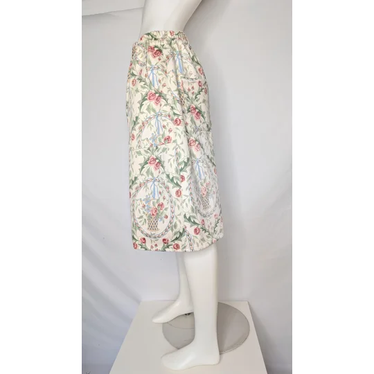 Size 14 high-waisted floral culottes (wide-leg cropped shorts) - basket of roses