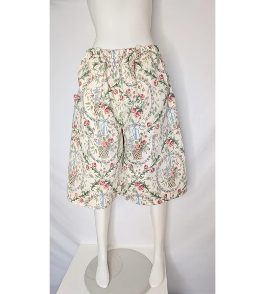 Size 14 high-waisted floral culottes (wide-leg cropped shorts) - basket of roses