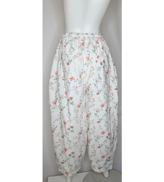 Reworked barrel Leg Trousers: Size 16, sweet ditsy vine