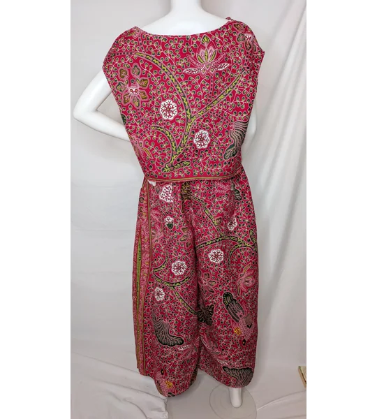 Crop t-shirt style top: fushia peacock ethnic pattern, Size 18