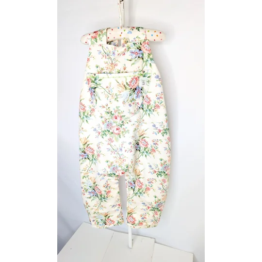 Kids dungarees size 3 -4yrs cottage cutie