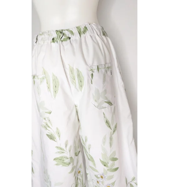 cropped trousers / culottes shorts: Reworked size 14, buzzy bees