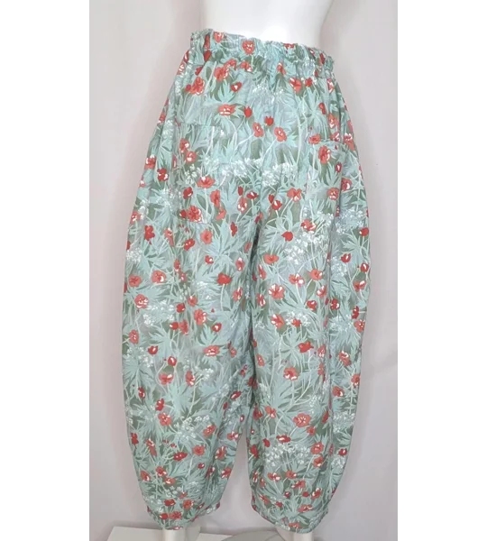 Reworked barrel Leg Trousers: Size 16, poppy field