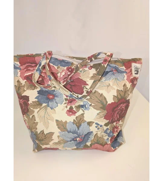 Vintage Floral Print cosmetics Bag: Upcycled Boho Chic