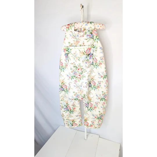 Kids dungarees size 3 -4yrs cottage cutie