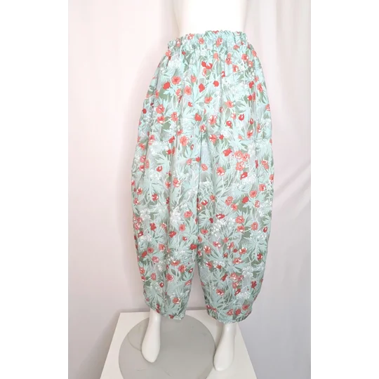 Reworked barrel Leg Trousers: Size 16, poppy field