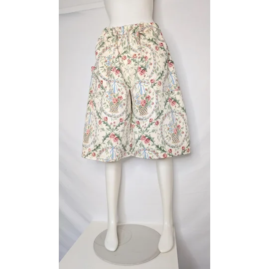 Size 14 high-waisted floral culottes (wide-leg cropped shorts) - basket of roses