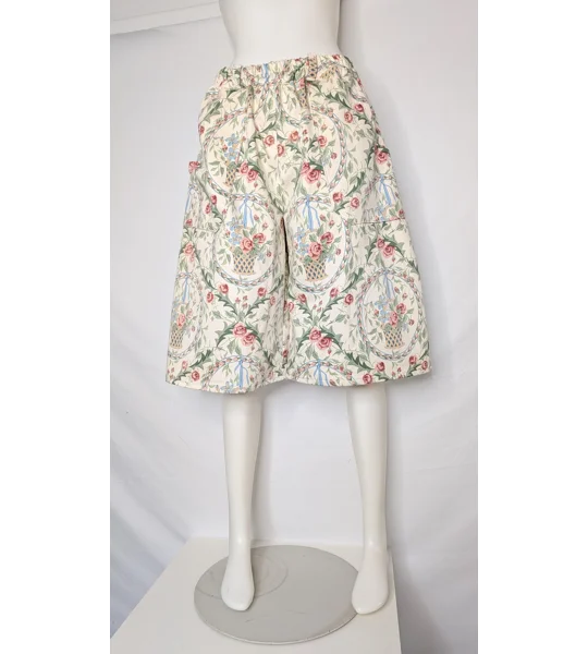 Size 14 high-waisted floral culottes (wide-leg cropped shorts) - basket of roses