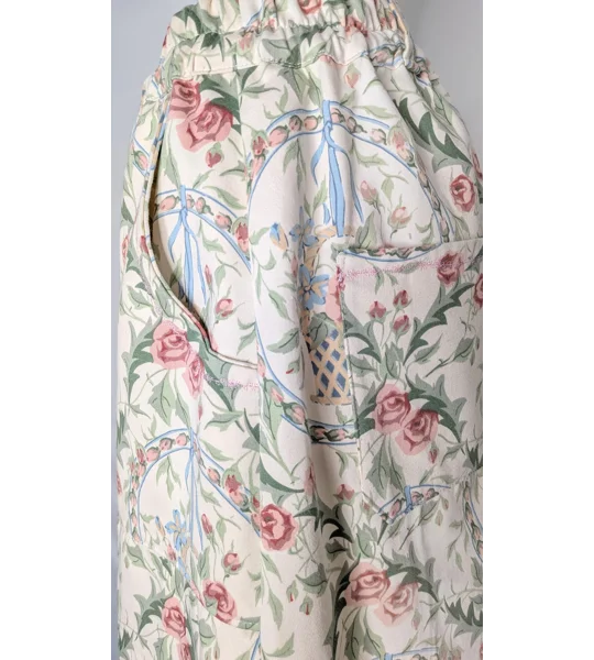 Size 14 high-waisted floral culottes (wide-leg cropped shorts) - basket of roses