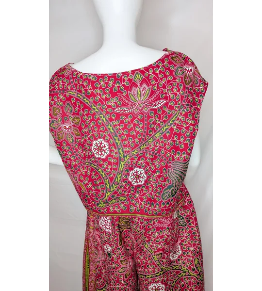 Crop t-shirt style top: fushia peacock ethnic pattern, Size 18