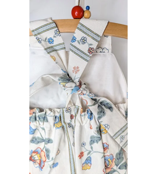 Baby Dungarees age 3-6m, climbing flowers