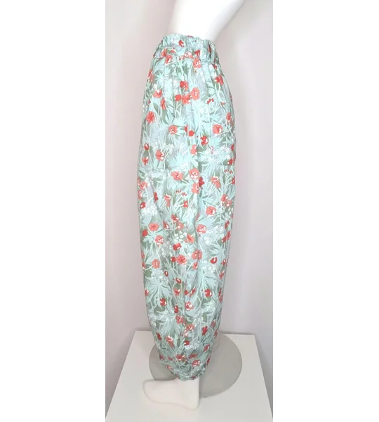 Reworked barrel Leg Trousers: Size 16, poppy field