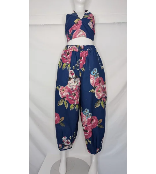 Barrel Leg trousers size 12, fushia night