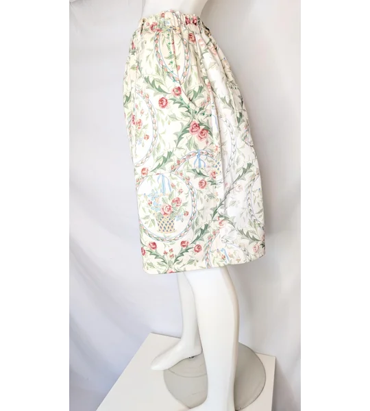 Size 16 high-waisted floral culottes (wide-leg cropped shorts) - Rosey basket