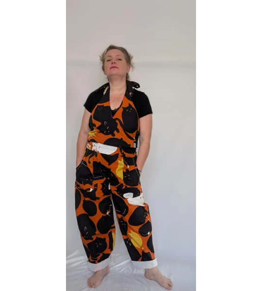 Made to order halterneck reversible top. Tie back and neck.