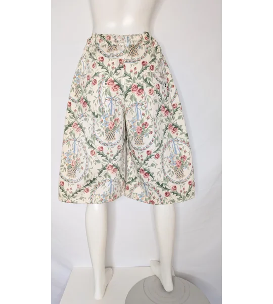 Size 14 high-waisted floral culottes (wide-leg cropped shorts) - basket of roses