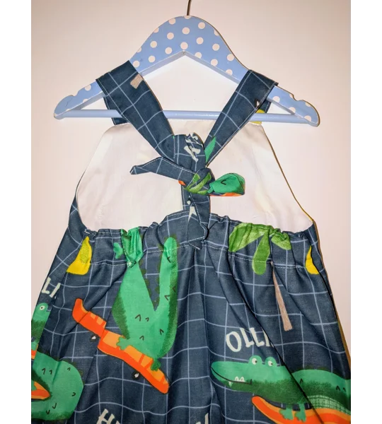 Adorable crocodile Dungarees for your Stylish Toddler (3-4 years)"