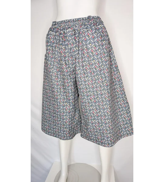 Wide Leg culottes: Size 14, ditsy buds