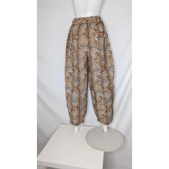 Barrel Leg leopard lovely trousers: Size 16, baggy trousers