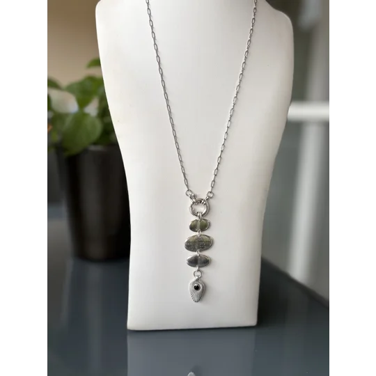 Silver Essence – Χειροποίητο Ασημί Κολιέ