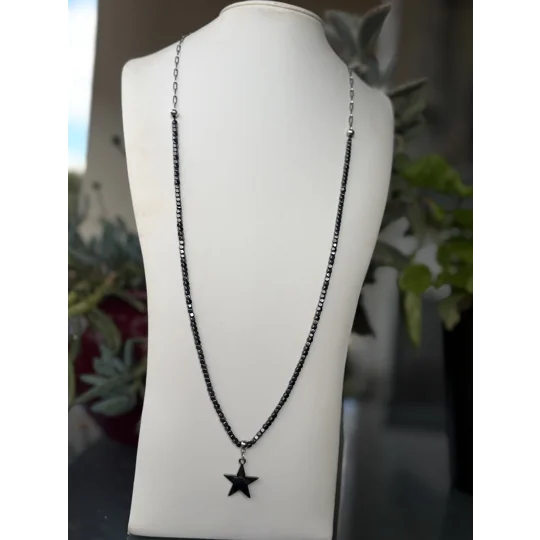 Μακρύ Κολιέ με Αιματίτη Gunmetal & Αστέρι | Long Gunmetal Hematite Star Necklace