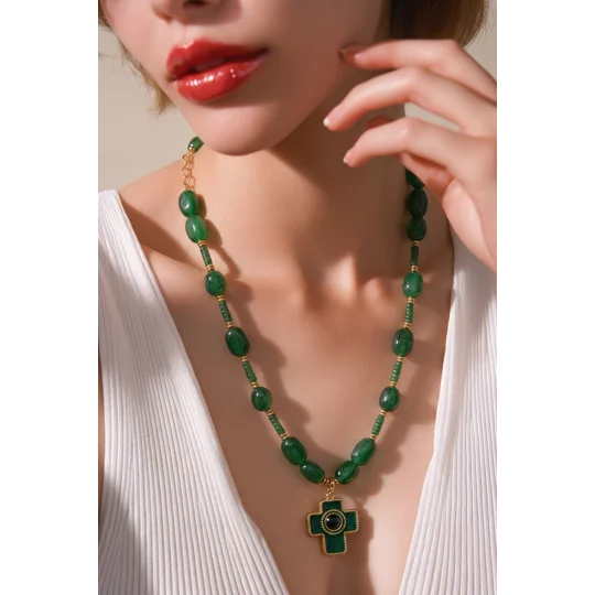 Green Aura Cross – Μακρύ Κολιέ με Πράσινες Πέτρες και Σταυρό / Green Aura Cross – Long Green Gemston