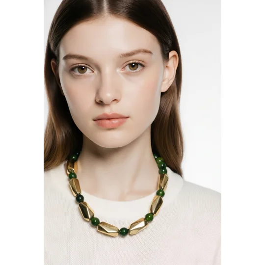 Verde Gold – Κοντό Κολιέ με Πράσινες Χάντρες / Verde Gold – Green & Gold Statement Necklace