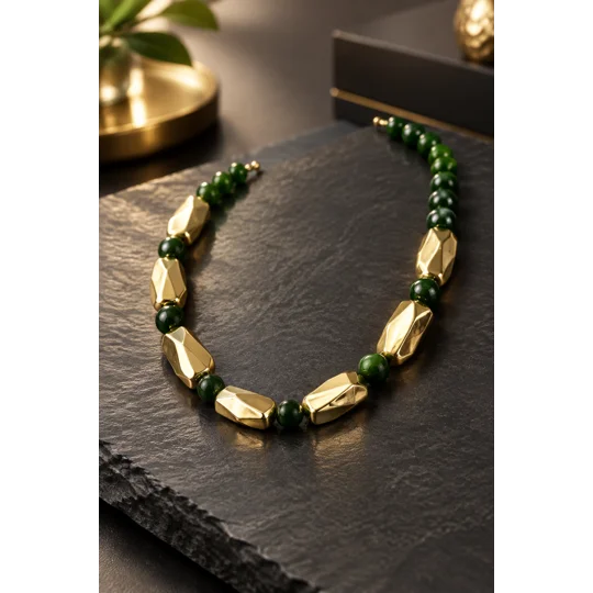Verde Gold – Κοντό Κολιέ με Πράσινες Χάντρες / Verde Gold – Green & Gold Statement Necklace