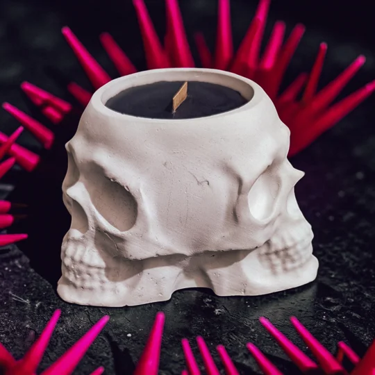 Tri Skull Candle