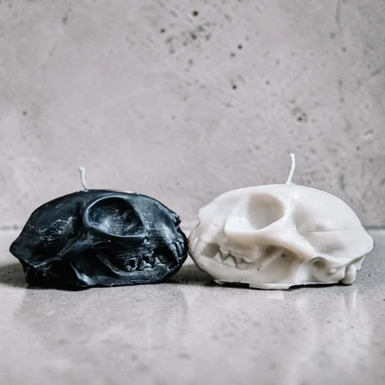 Kat Skull Candle