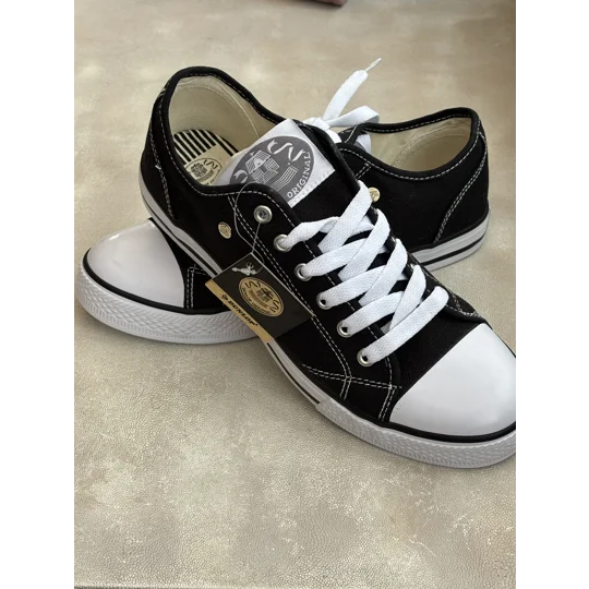 Brand New Dunlop Canvas Low Trainers Black White Plimsolls Pumps - UK Size 6.5