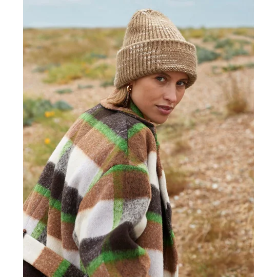 Beechfield Chunky knit reverse patch beanie