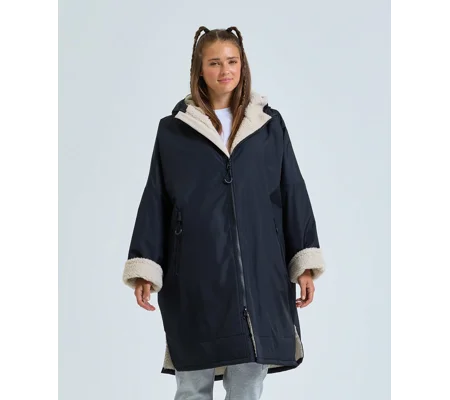 TriDri® Recycled all-seasons waterproof changing robe