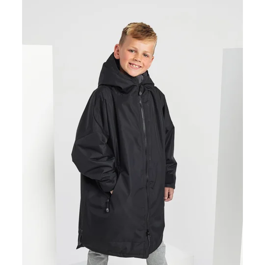 Kids TriDri® Recycled all-seasons waterproof changing robe