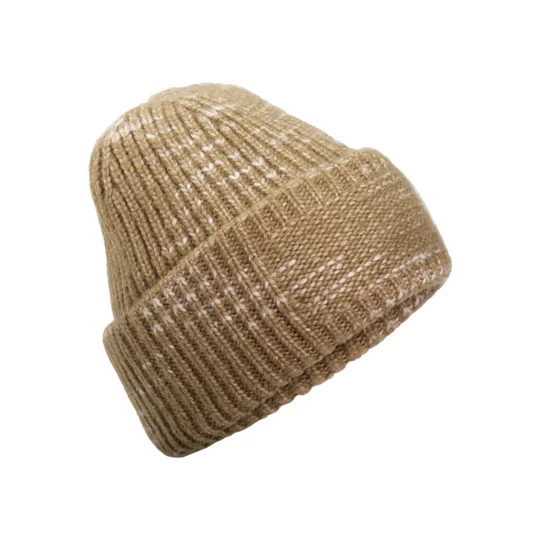 Beechfield Chunky knit reverse patch beanie