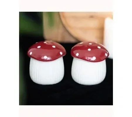 Mushroom Salt and Pepper Shakers