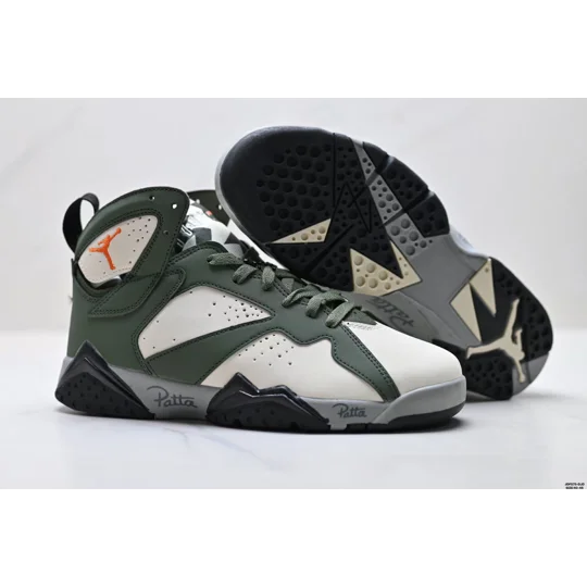 Size 13 - Air Jordan 7 Retro - Grey/White