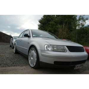 VW Passat Yrs 97-04 3BG/3B B5 B5.5 Brand New Heko 4 Piece Wind Deflectors 31160