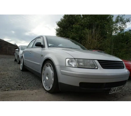 VW Passat Yrs 97-04 3BG/3B B5 B5.5 Brand New Heko 4 Piece Wind Deflectors 31160