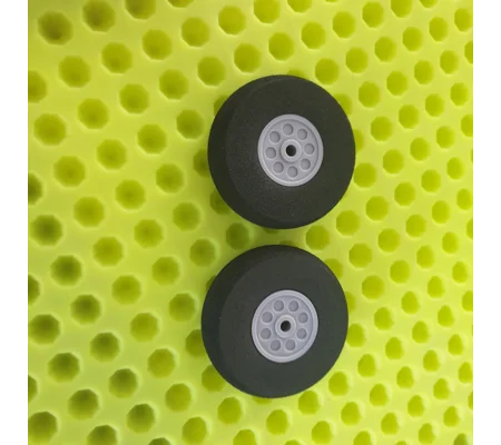 Plastic hub wheels