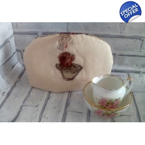 HOMEWARE - Tea Cosy