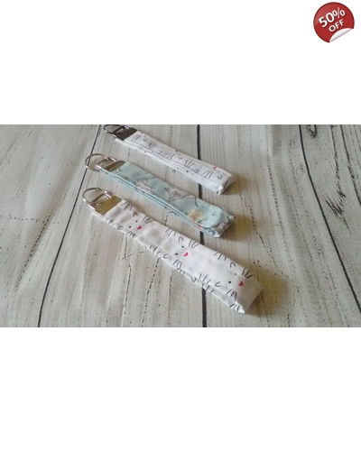 Cat Wrist Strap Keyfob Kittens Fabric Wristlet White Keyfob Hand Made in Yorkshire Cat Wrist Strap Keyfob Kittens Fabric Wristlet White Keyfob Hand Made in Yorkshire