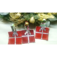 Red Felt Christmas Tree Decorations, Fabric Present Tree Ornament, handmade in Yorkshire Christmas l