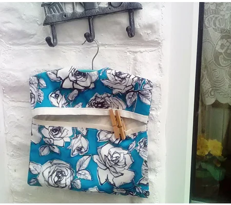 Blue Roses Peg Bag: Lined Cotton Laundry Bag with Hanger