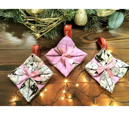 Christmas Tree Cat Folded Fabric Christmas Ornament Handmade Christmas Tree Decorations, made in Yo