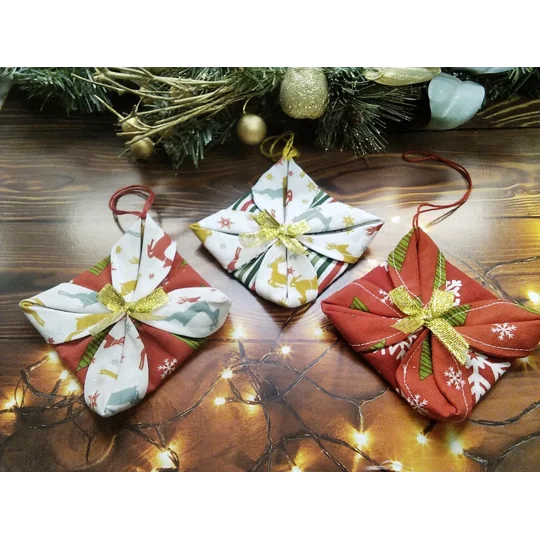 Christmas Tree Decoration, Folded Fabric Tree Ornament, Secret Santa, Stocking Filler, handmade in Y